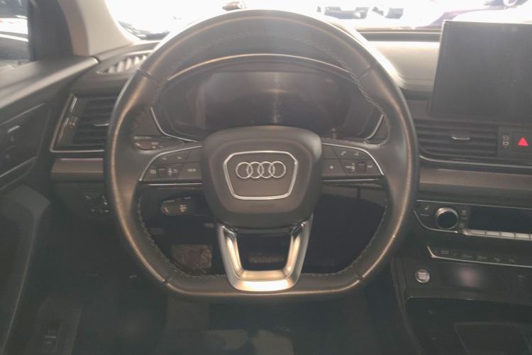 Used Audi Q5L 2022 Updated 40T Luxury Dynamic Edition Steering Wheel