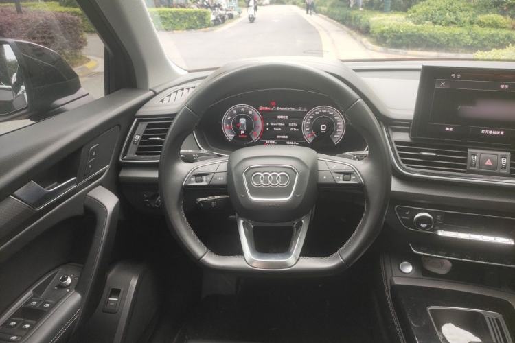 Used Audi Q5L 2022 Updated 40T Luxury Dynamic Edition Steering Wheel