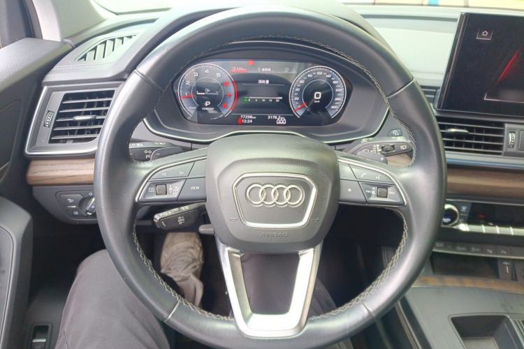 Used Audi Q5L 2022 40T Luxury Elegant Model Steering Wheel