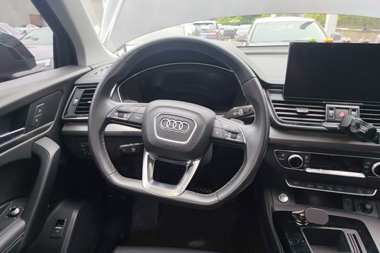 Used Audi Q5L 2022 Updated 40T Luxury Dynamic Edition Steering Wheel