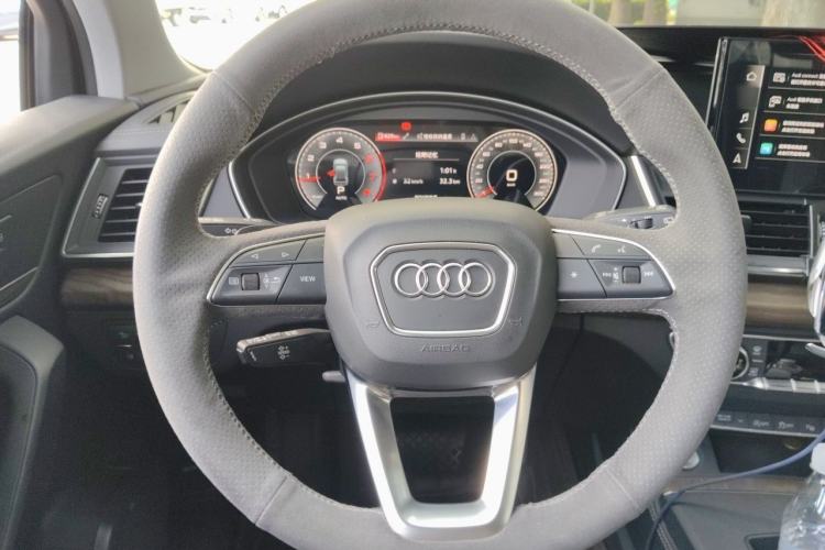 Used Audi Q5L 2022 40T Luxury Elegant Model Steering Wheel