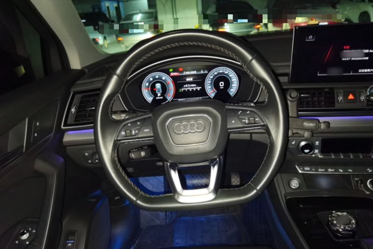 Used Audi Q5L 2022 40T Luxury Dynamic Model Steering Wheel