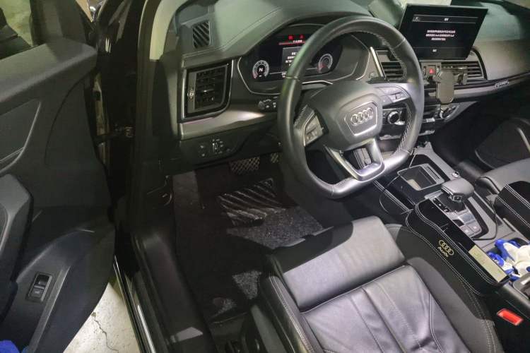 Used Audi Q5L 2022 40T Luxury Dynamic Model Steering Wheel