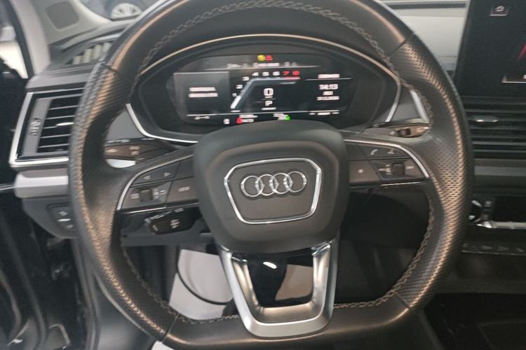 Used Audi Q5L 2022 Updated 45T Luxury Dynamic Version Steering Wheel