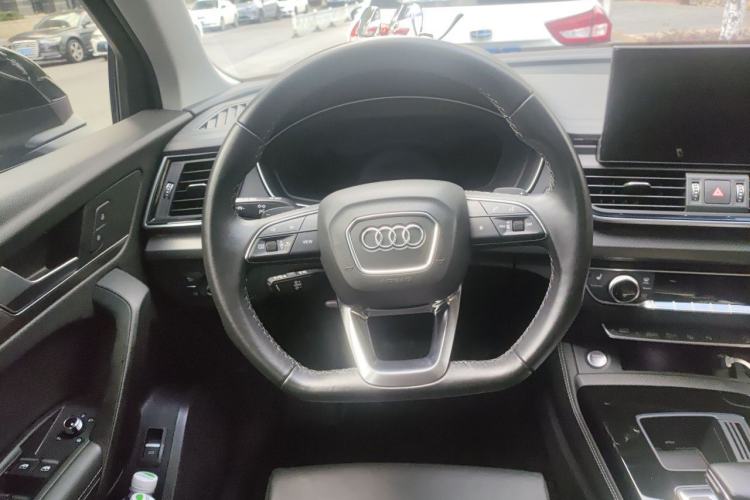 Used Audi Q5L 2022 Updated 40T Luxury Dynamic Edition Steering Wheel