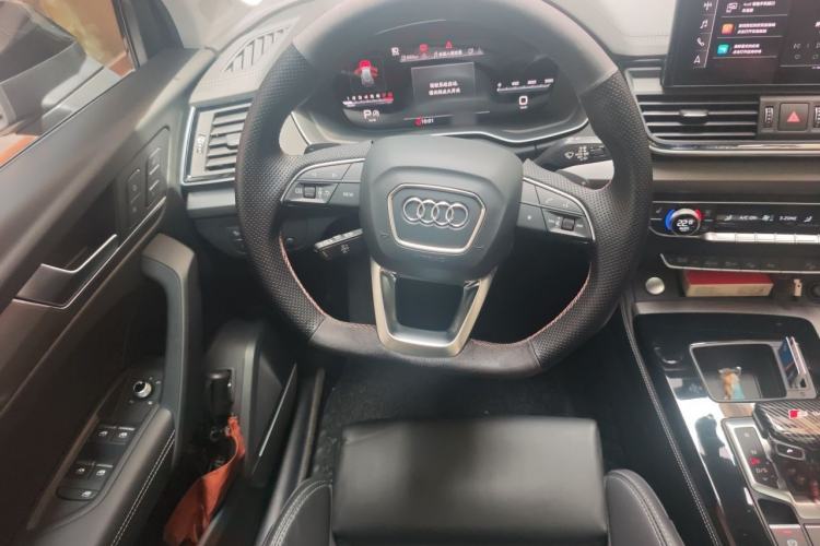 Used Audi Q5L 2022 Updated 45T Luxury Dynamic Version Steering Wheel