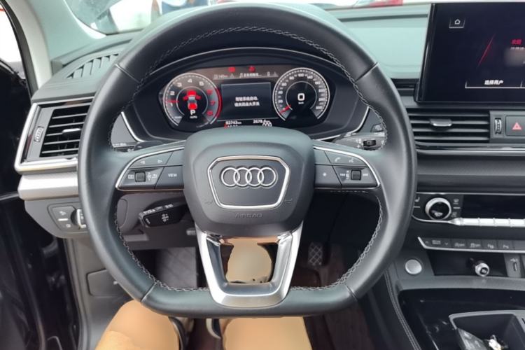 Used Audi Q5L 2022 40T Luxury Dynamic Model Steering Wheel