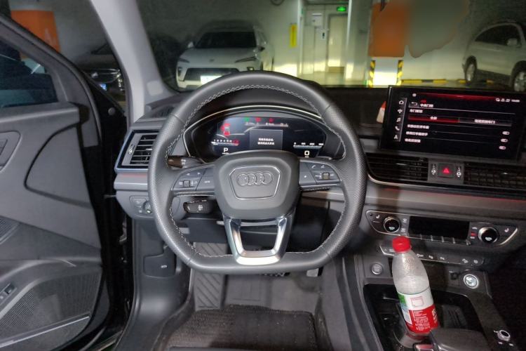 Used Audi Q5L 2022 Updated 45T Luxury Dynamic Version Steering Wheel
