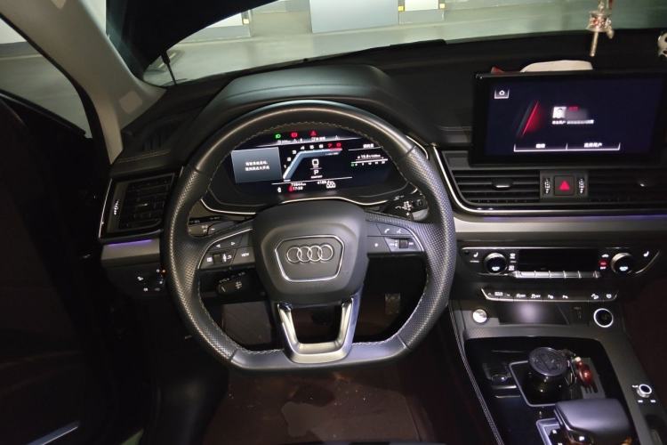 Used Audi Q5L 2022 Updated 45T Luxury Dynamic Version Steering Wheel