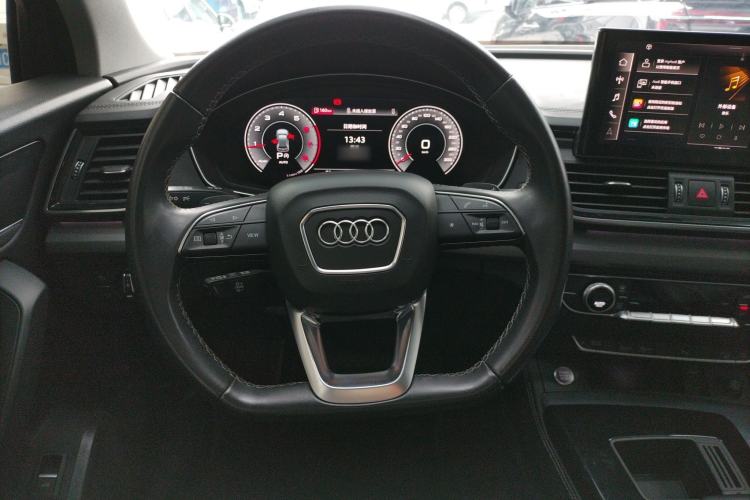 Used Audi Q5L 2022 40T Fashionable and Dynamic Model Steering Wheel