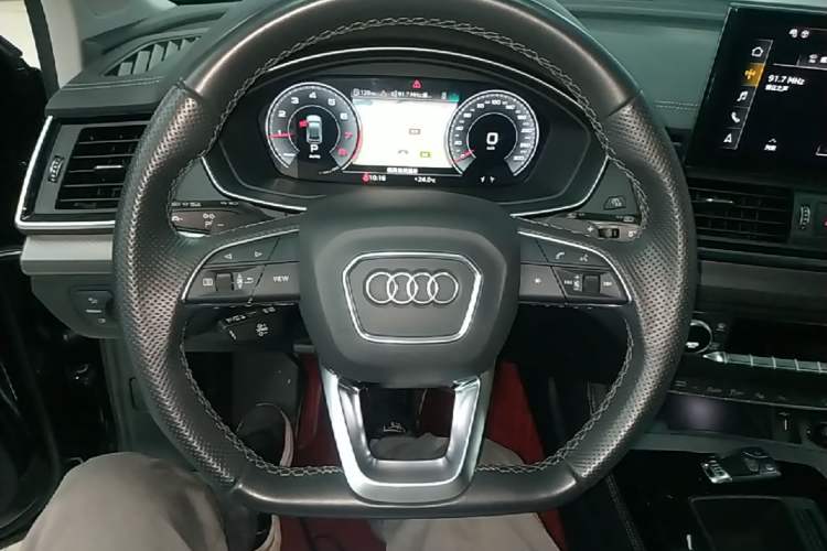 Used Audi Q5L 2022 Updated 45T Luxury Dynamic Version Steering Wheel