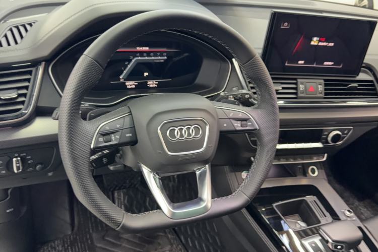 Used Audi Q5L 2022 45T Luxury Dynamic Model Steering Wheel