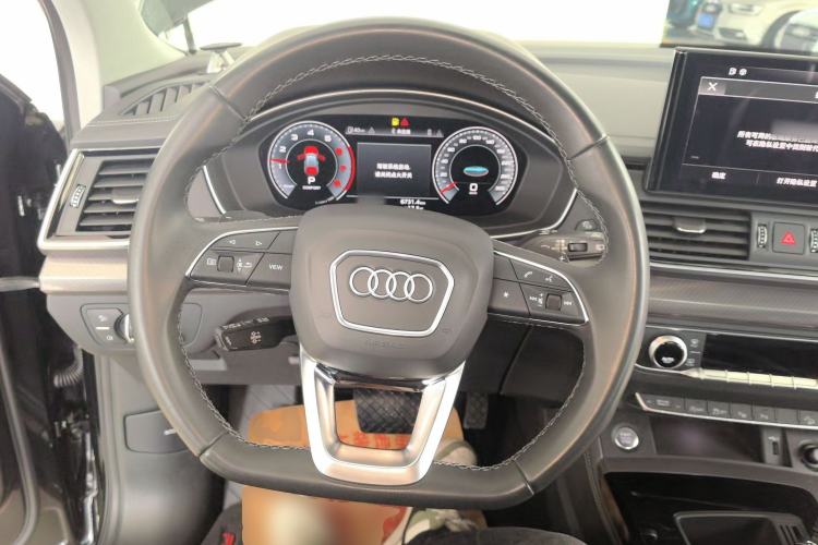 Used Audi Q5L 2022 Updated 40T Luxury Dynamic Edition Steering Wheel