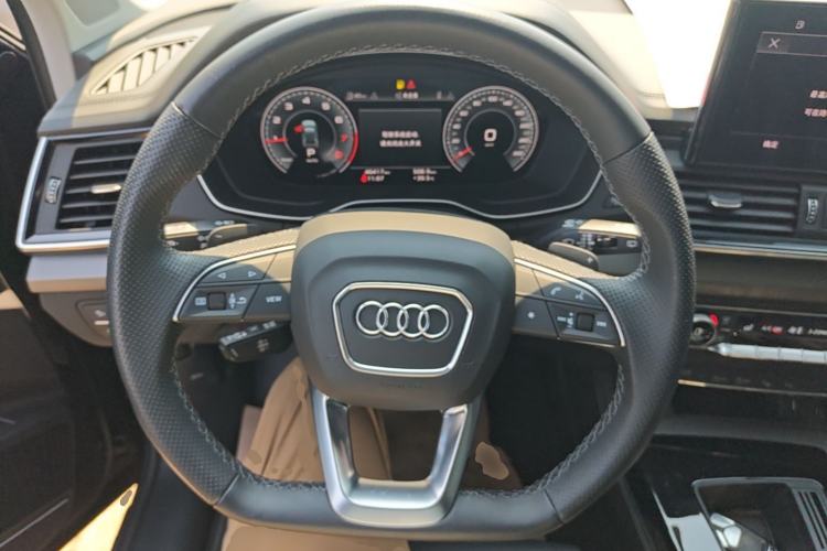Used Audi Q5L 2022 Updated 45T Luxury Dynamic Version Steering Wheel