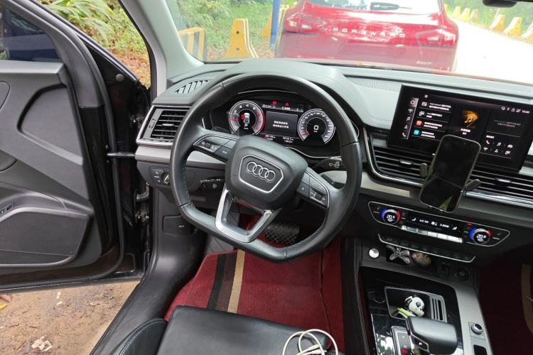 Used Audi Q5L 2022 40T Luxury Dynamic Model Steering Wheel