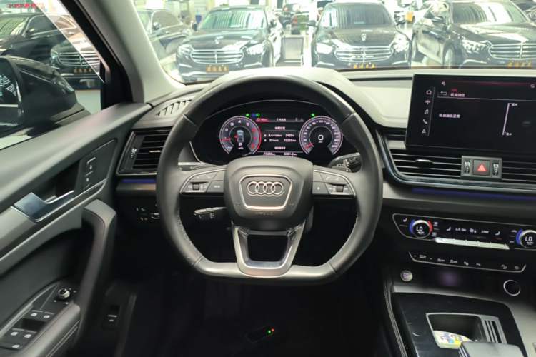 Used Audi Q5L 2022 40T Luxury Dynamic Model Steering Wheel