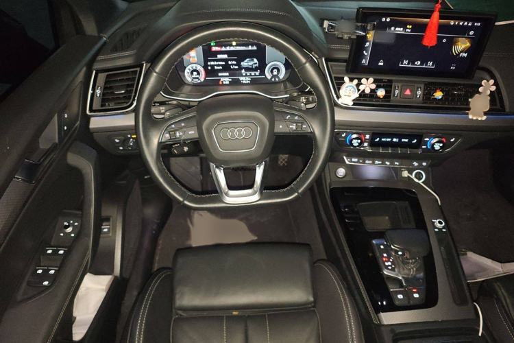 Used Audi Q5L 2022 40T Luxury Dynamic Model Steering Wheel