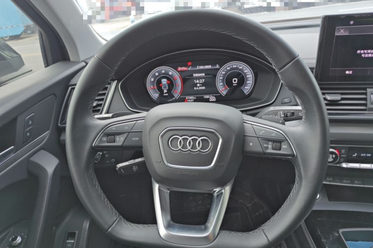 Used Audi Q5L 2022 40T Fashionable and Dynamic Model Steering Wheel