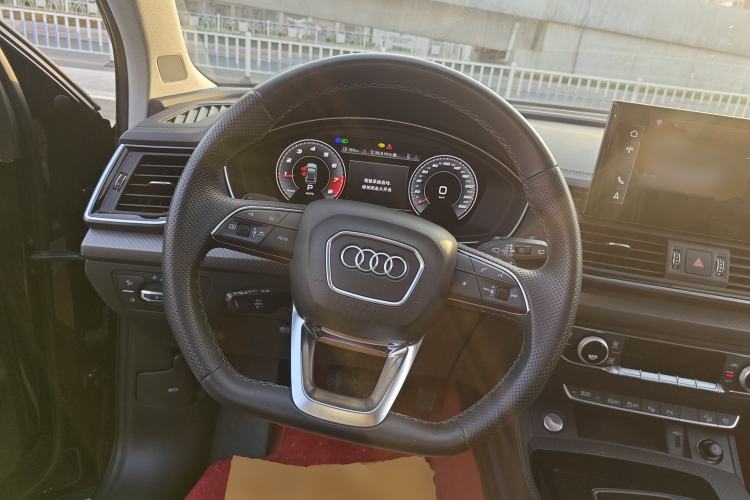 Used Audi Q5L 2022 45T Luxury Dynamic Model Steering Wheel