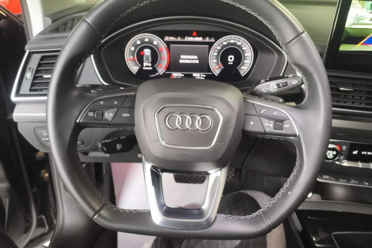 Used Audi Q5L 2022 Updated 40T Luxury Dynamic Edition Steering Wheel