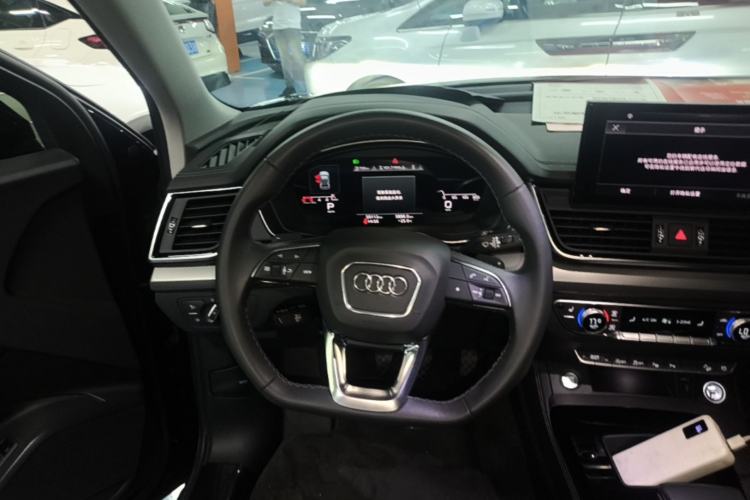Used Audi Q5L 2022 Updated Version 40T Luxury Elegant Edition Steering Wheel