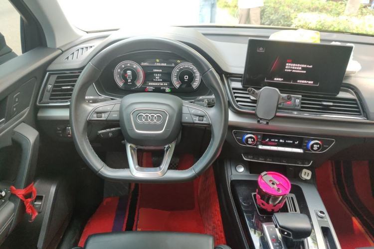 Used Audi Q5L 2022 40T Fashionable and Dynamic Model Steering Wheel