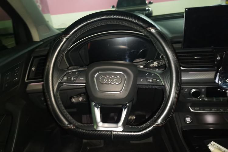 Used Audi Q5L 2022 45T Luxury Dynamic Model Steering Wheel