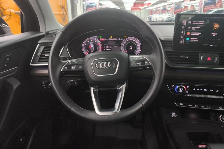 Used Audi Q5L 2022 40T Luxury Elegant Model Steering Wheel