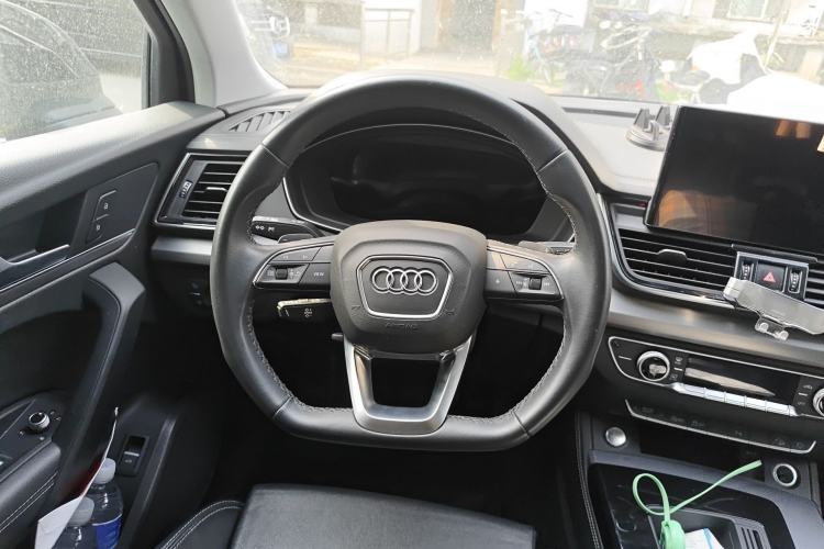 Used Audi Q5L 2022 Updated Version 40T Luxury Elegant Edition Steering Wheel