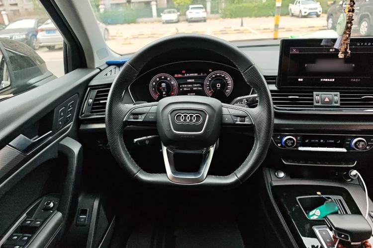 Used Audi Q5L 2022 45T Luxury Dynamic Model Steering Wheel