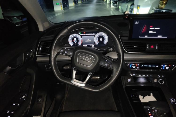 Used Audi Q5L 2022 45T Luxury Dynamic Model Steering Wheel