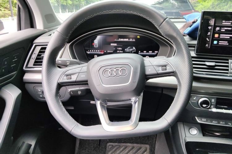Used Audi Q5L 2022 45T Luxury Dynamic Model Steering Wheel