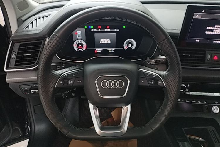 Used Audi Q5L 2022 45T Luxury Dynamic Model Steering Wheel