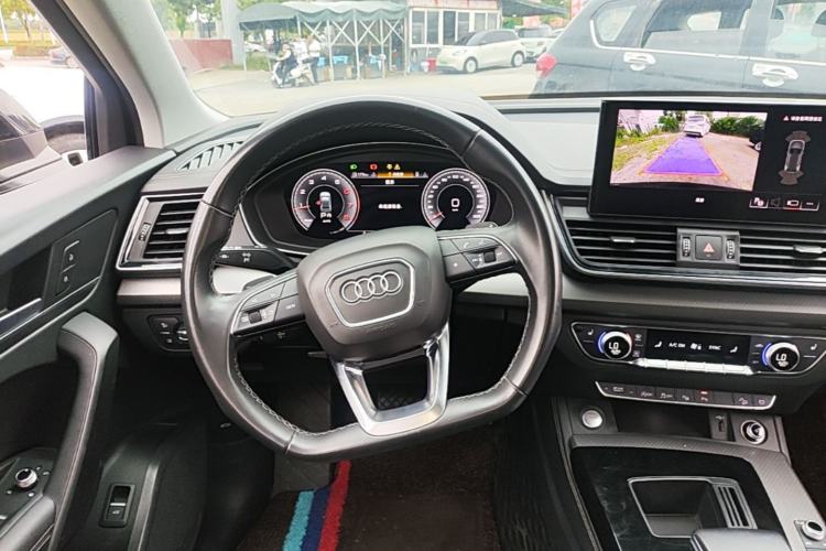 Used Audi Q5L 2022 Updated 40T Luxury Dynamic Edition Steering Wheel