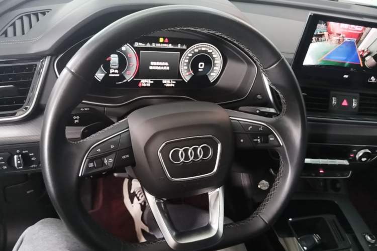 Used Audi Q5L 2022 Updated 40T Luxury Dynamic Edition Steering Wheel