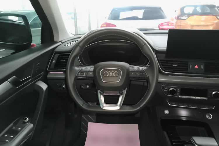 Used Audi Q5L 2022 40T Luxury Dynamic Model Steering Wheel