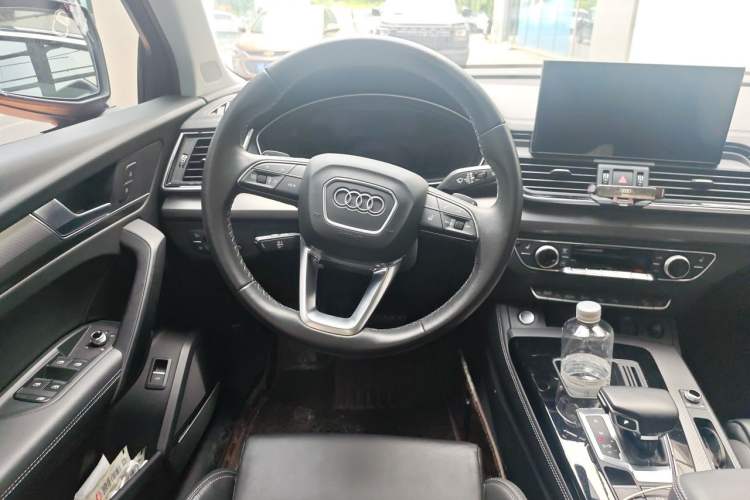 Used Audi Q5L 2022 Updated 40T Luxury Dynamic Edition Steering Wheel