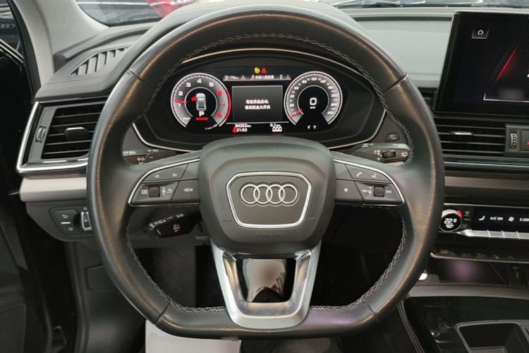 Used Audi Q5L 2022 40T Luxury Dynamic Model Steering Wheel