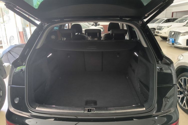Used Audi Q5L 2022 45T Luxury Dynamic Model Trunk