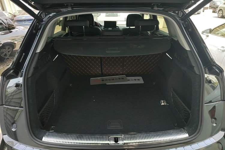 Used Audi Q5L 2022 Updated 45T Luxury Dynamic Version Trunk