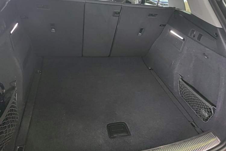 Used Audi Q5L 2022 45T Luxury Dynamic Model Trunk