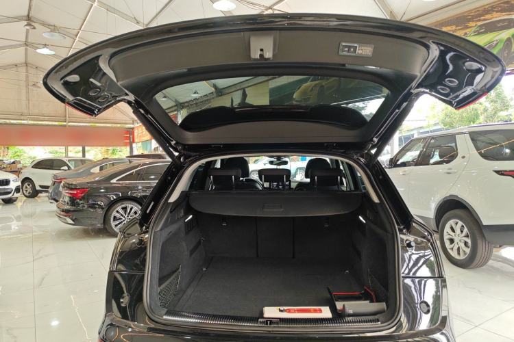 Used Audi Q5L 2022 Updated 40T Luxury Dynamic Edition Trunk