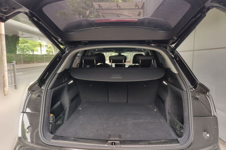 Used Audi Q5L 2022 40T RS Package Performance Model Trunk