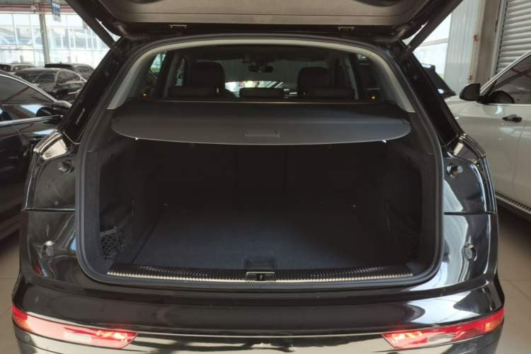 Used Audi Q5L 2022 Updated 45T Luxury Dynamic Version Trunk