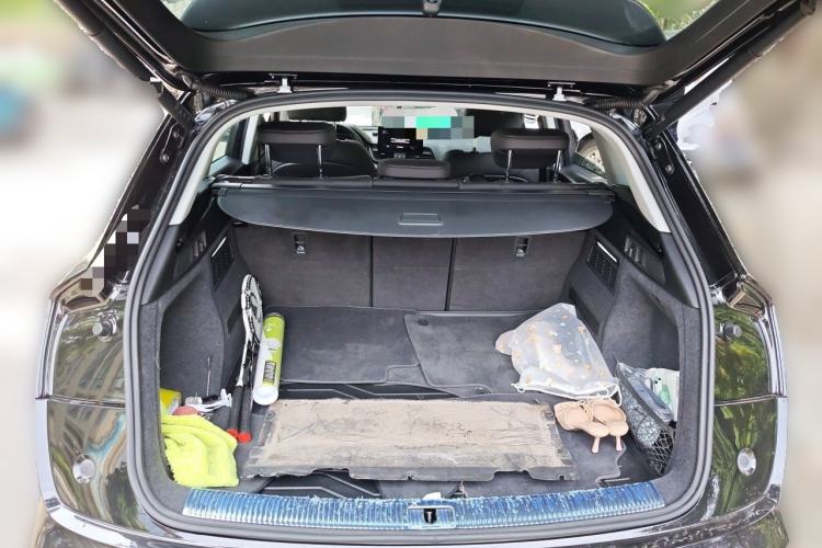 Used Audi Q5L 2022 40T Fashionable and Dynamic Model Trunk