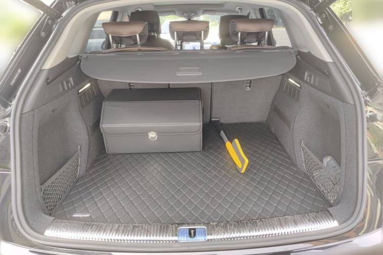 Used Audi Q5L 2022 Updated 45T Luxury Dynamic Version Trunk