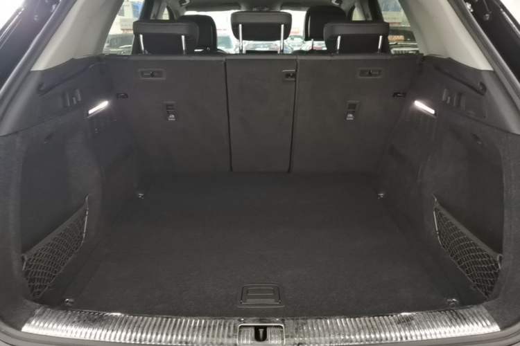 Used Audi Q5L 2022 Updated 45T Luxury Dynamic Version Trunk