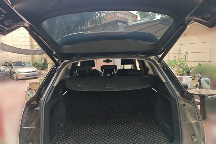 Used Audi Q5L 2022 40T Fashionable and Dynamic Model Trunk