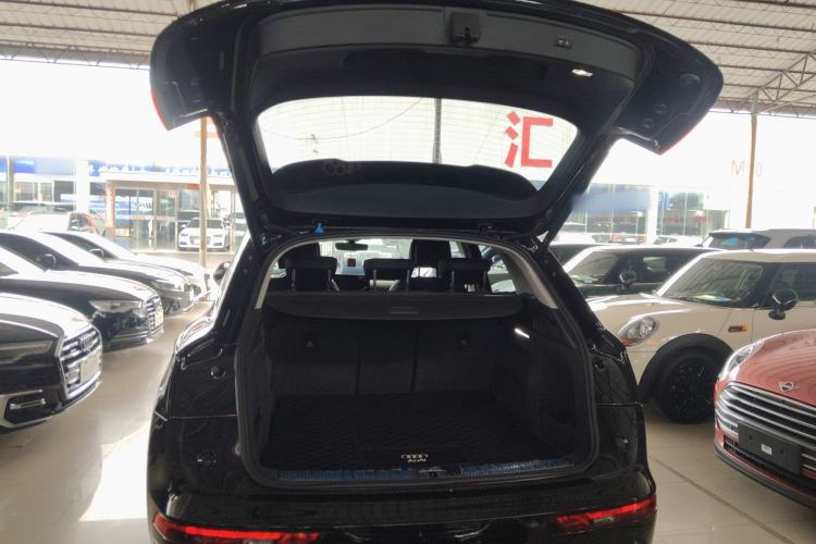 Used Audi Q5L 2022 Updated 40T Luxury Dynamic Edition Trunk