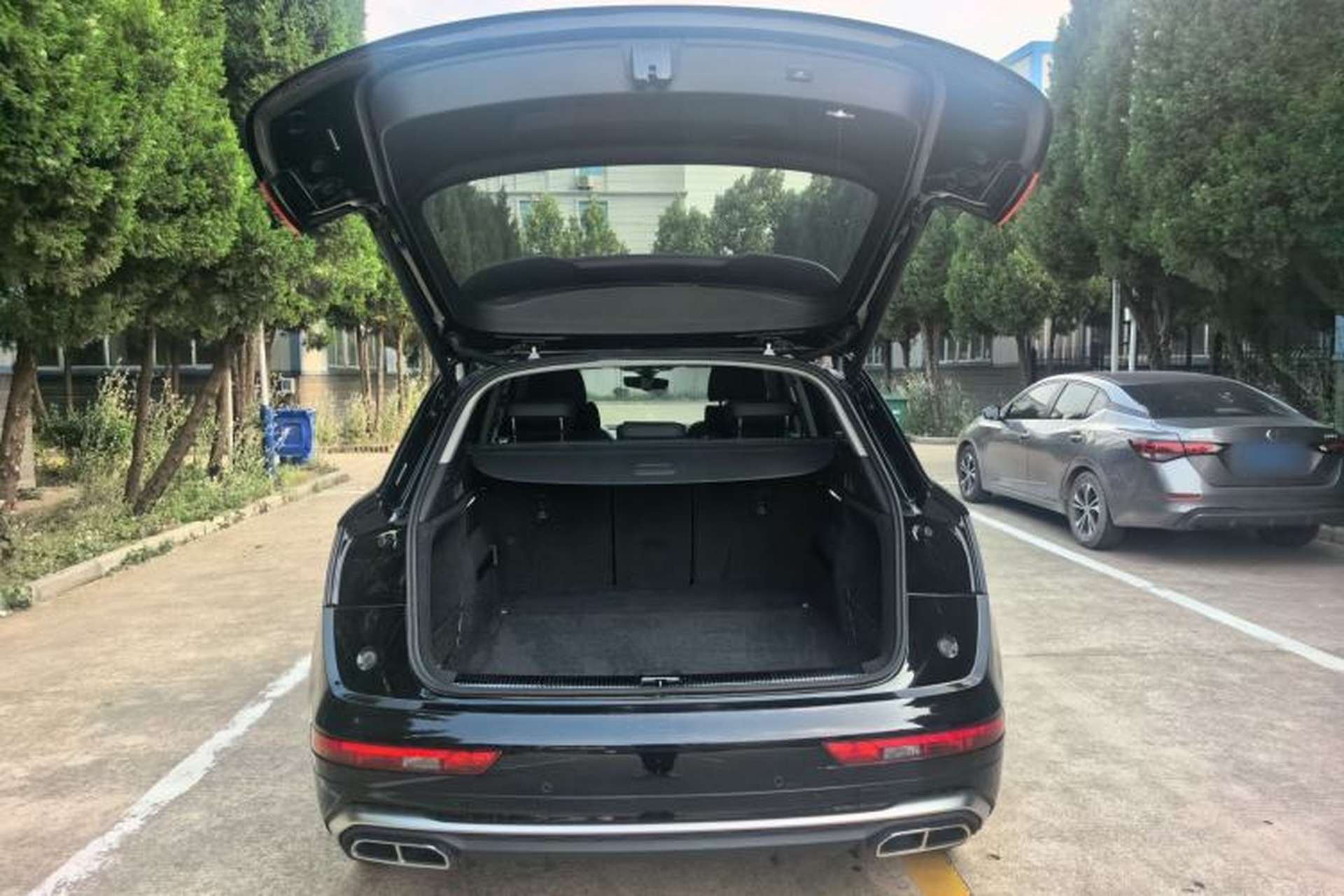 Used Audi Q5L 2022 40T Fashionable and Dynamic Model Trunk